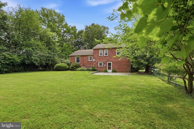 303 LANDSENDE RD, Devon, PA 19333