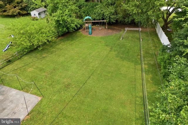 303 LANDSENDE RD, Devon, PA 19333