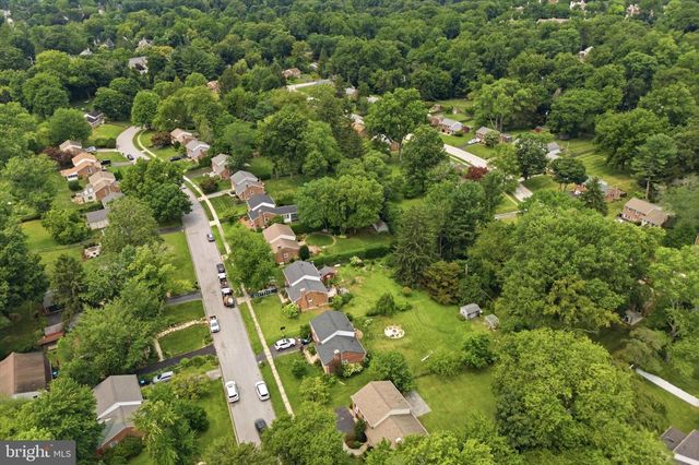 303 LANDSENDE RD, Devon, PA 19333