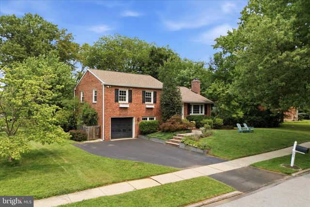 303 LANDSENDE RD, Devon, PA 19333