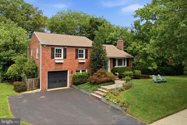 303 LANDSENDE RD, Devon, PA 19333