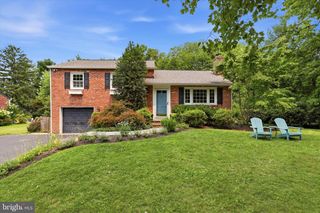 303 LANDSENDE RD, Devon, PA 19333