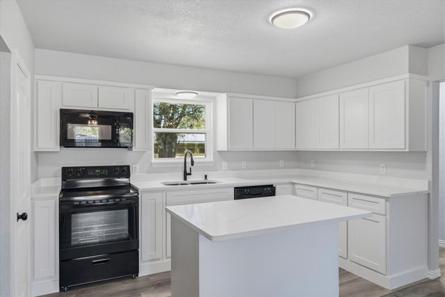 9952 Briar Cove, Wills Point, TX 75169