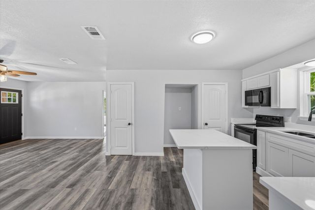 9952 Briar Cove, Wills Point, TX 75169