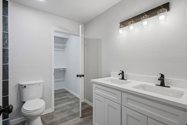 9952 Briar Cove, Wills Point, TX 75169