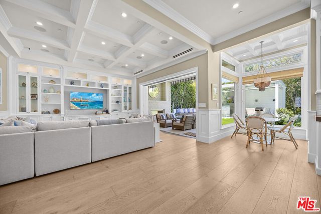 4257 Farmdale Avenue, Studio City, CA 91604