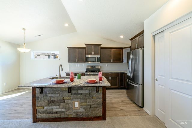 521 Bolson Pl, Caldwell, ID 83605