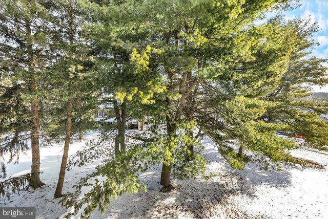 1-C OLYMPIC DR, Reading, PA 19607