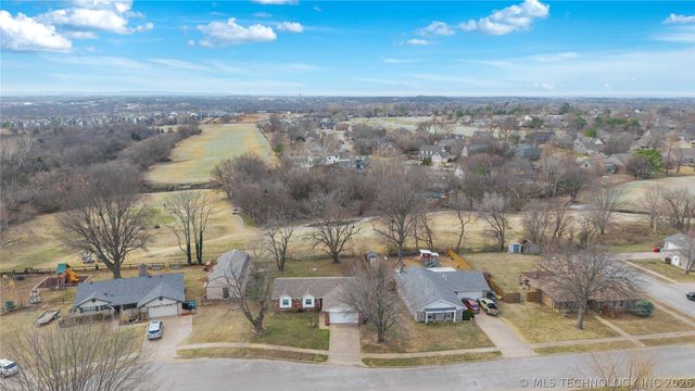 1604 N Atlanta Street, Owasso, OK 74055