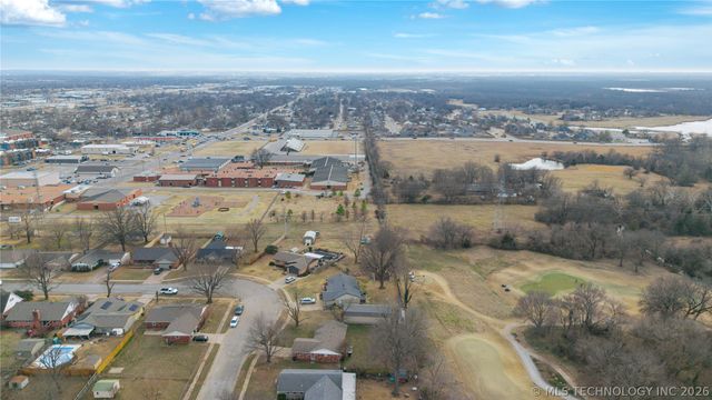 1604 N Atlanta Street, Owasso, OK 74055