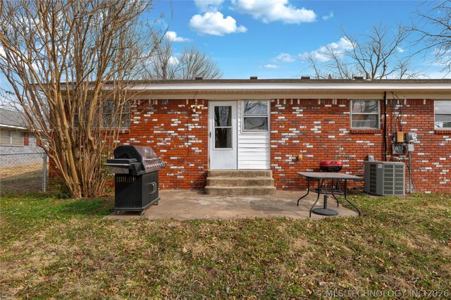 1604 N Atlanta Street, Owasso, OK 74055