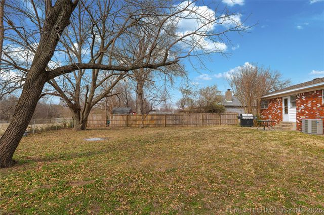 1604 N Atlanta Street, Owasso, OK 74055