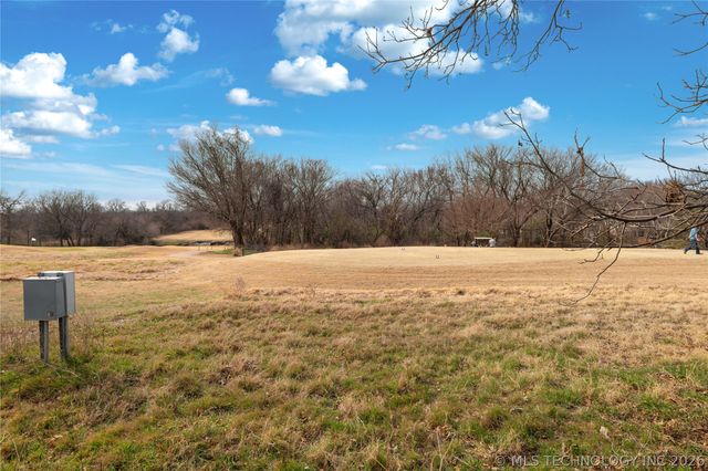 1604 N Atlanta Street, Owasso, OK 74055