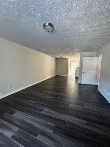 75 Davis Mill Court, Lawrenceville, GA 30044