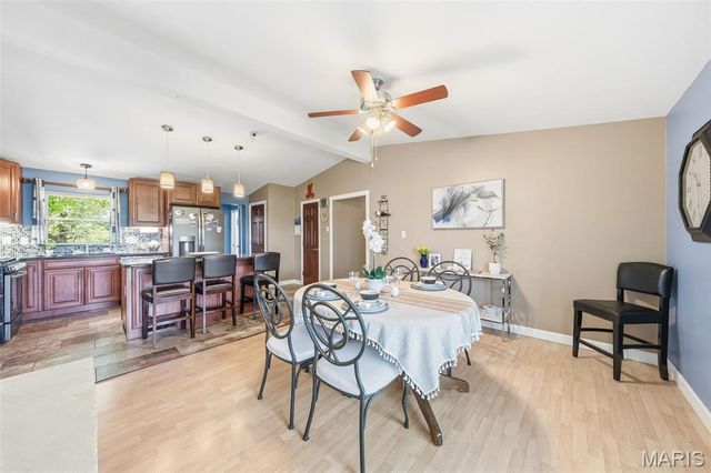 12125 Old Saint Charles Road, Bridgeton, MO 63044
