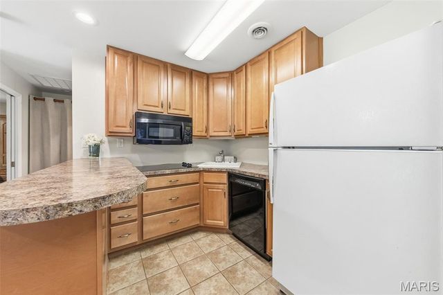 12125 Old Saint Charles Road, Bridgeton, MO 63044