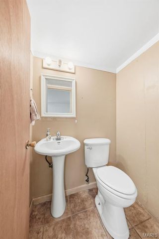 12125 Old Saint Charles Road, Bridgeton, MO 63044