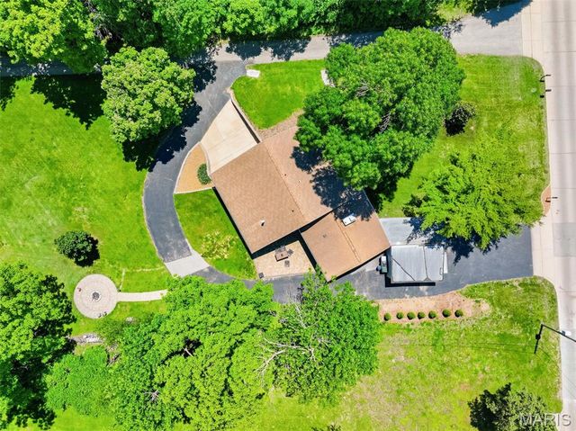 12125 Old Saint Charles Road, Bridgeton, MO 63044
