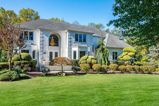 117 Rolling Hill Drive, Morganville, NJ 07751