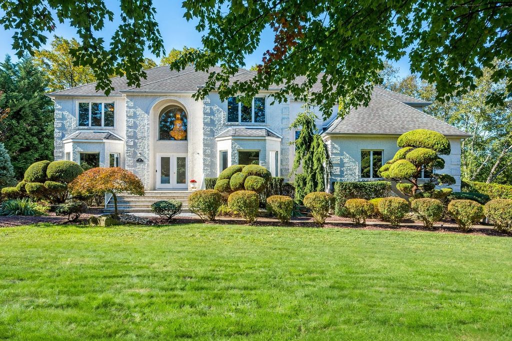117 Rolling Hill Drive, Morganville, NJ 07751