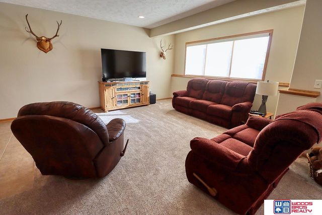 1900 N 129th Street, Lincoln, NE 68527