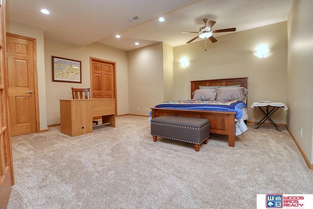 1900 N 129th Street, Lincoln, NE 68527