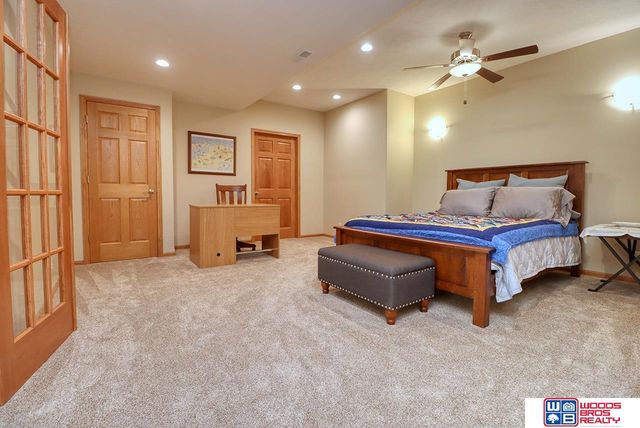 1900 N 129th Street, Lincoln, NE 68527