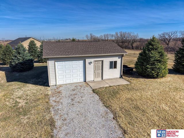 1900 N 129th Street, Lincoln, NE 68527