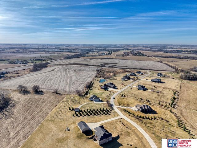 1900 N 129th Street, Lincoln, NE 68527