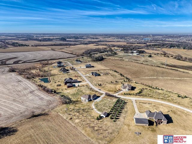 1900 N 129th Street, Lincoln, NE 68527