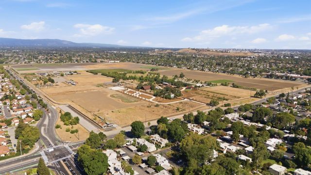 2505 Olivegate Lane, San Jose, CA 95136