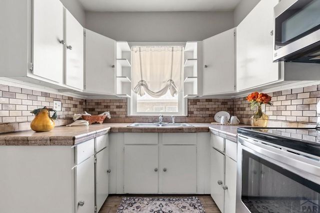 1311 E 12th St, Pueblo, CO 81001