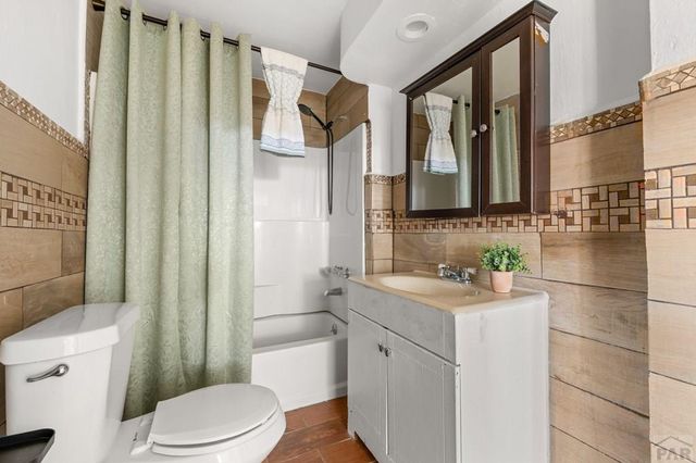 1311 E 12th St, Pueblo, CO 81001