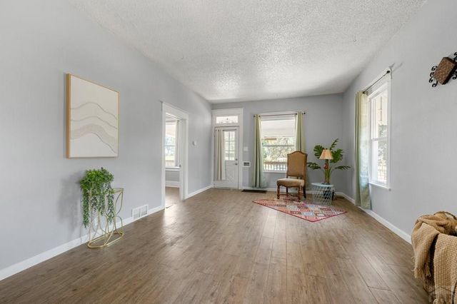 1311 E 12th St, Pueblo, CO 81001