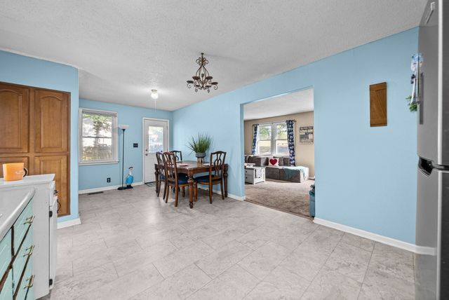 133 W Rossview Rd, Clarksville, TN 37040