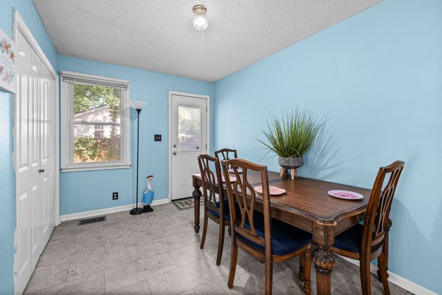 133 W Rossview Rd, Clarksville, TN 37040