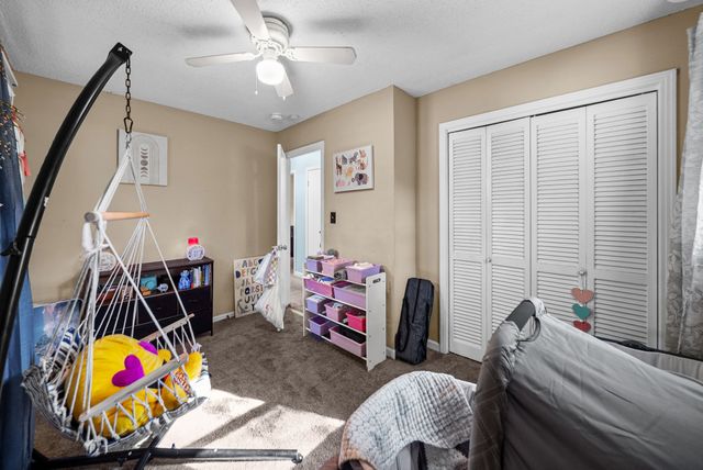 133 W Rossview Rd, Clarksville, TN 37040