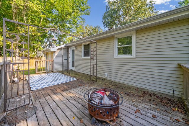133 W Rossview Rd, Clarksville, TN 37040