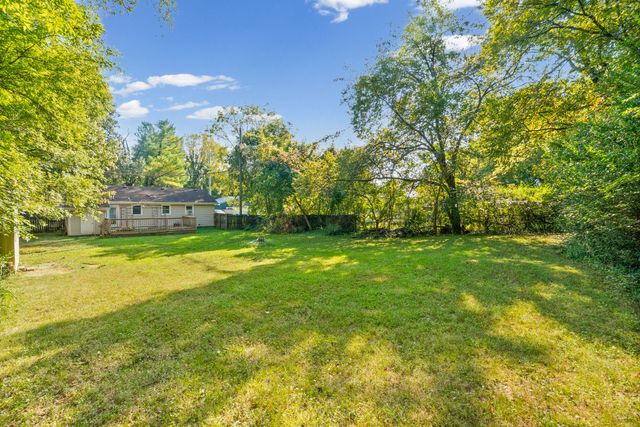 133 W Rossview Rd, Clarksville, TN 37040