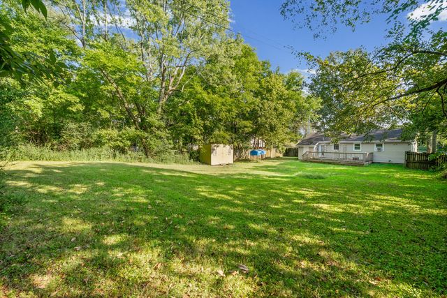133 W Rossview Rd, Clarksville, TN 37040