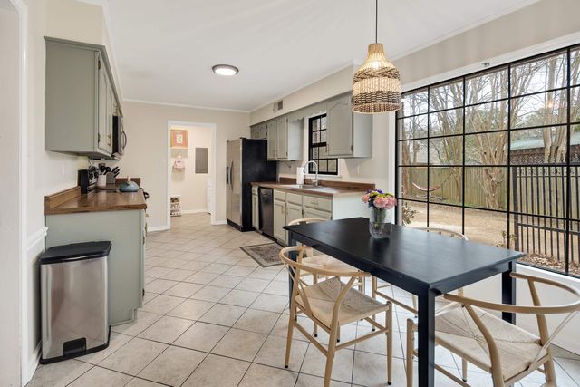 8138 W PINE CREEK CRK, Germantown, TN 38138