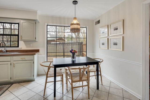 8138 W PINE CREEK CRK, Germantown, TN 38138