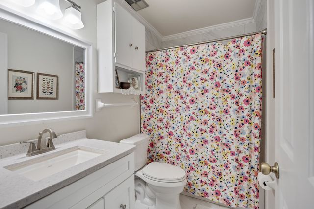 8138 W PINE CREEK CRK, Germantown, TN 38138