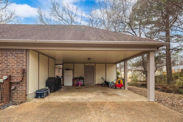 8138 W PINE CREEK CRK, Germantown, TN 38138