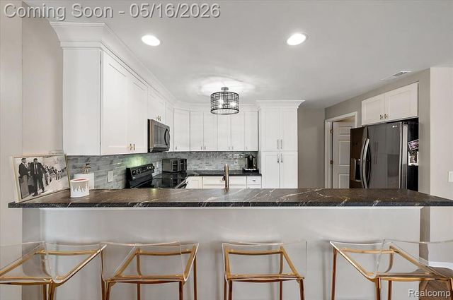 14575 Moravian Manor Circle, Sterling Heights, MI 48312