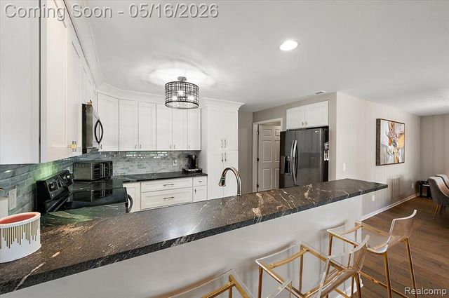 14575 Moravian Manor Circle, Sterling Heights, MI 48312