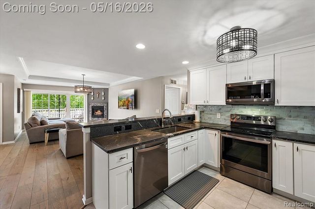 14575 Moravian Manor Circle, Sterling Heights, MI 48312