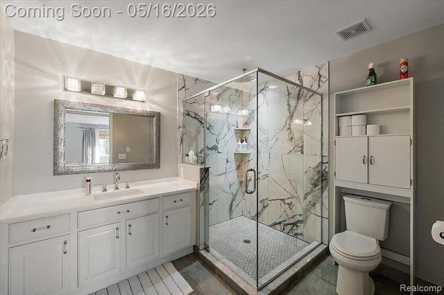 14575 Moravian Manor Circle, Sterling Heights, MI 48312