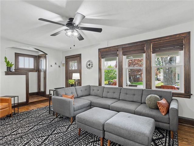2323 Shaw Avenue, Cuyahoga Falls, OH 44223