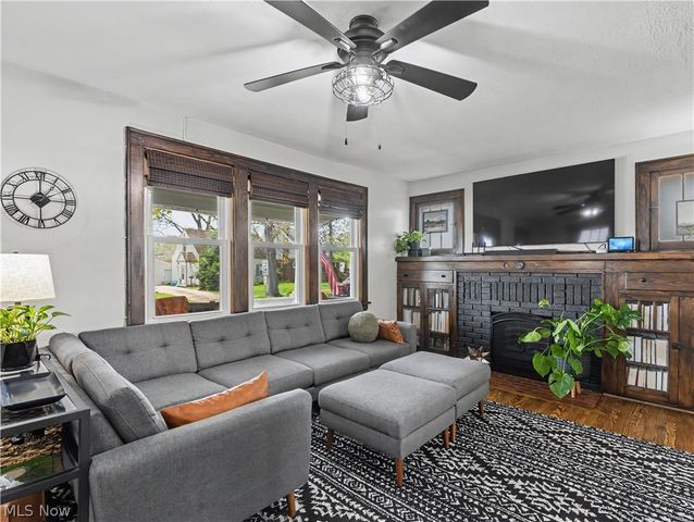 2323 Shaw Avenue, Cuyahoga Falls, OH 44223